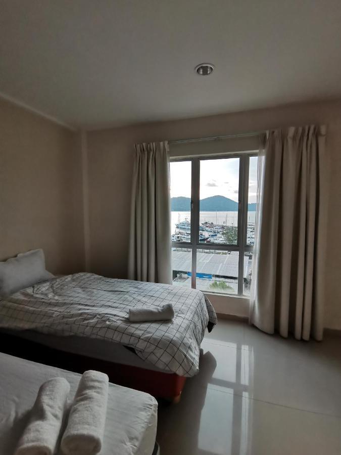 Spacious & Homey Apartment At Marina Island By Jomy Homestay Lumut Exterior foto