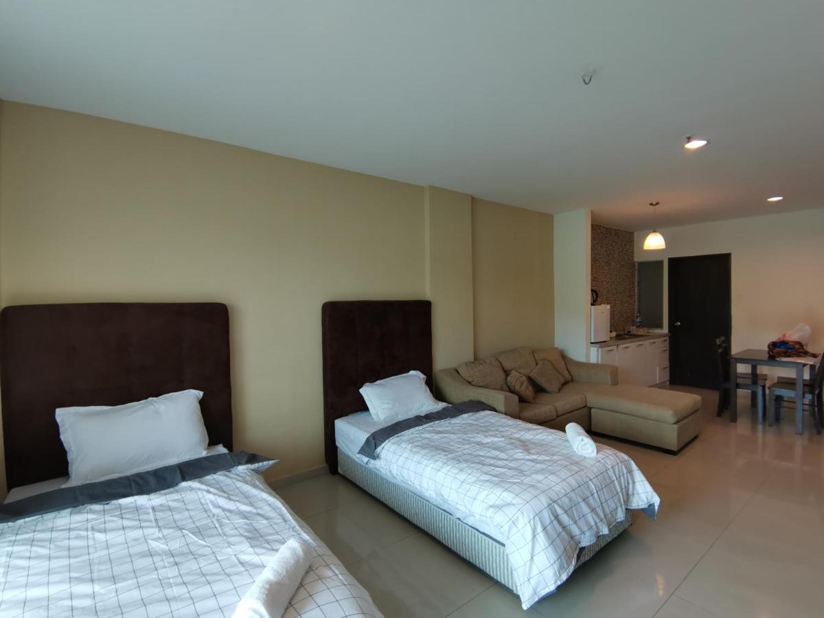 Spacious & Homey Apartment At Marina Island By Jomy Homestay Lumut Exterior foto