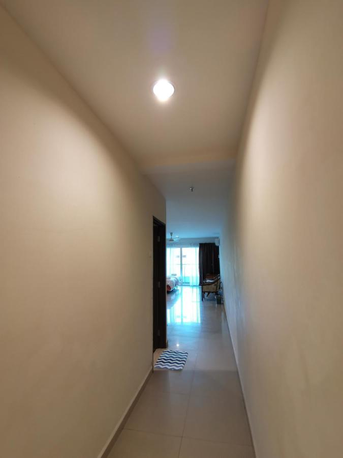 Spacious & Homey Apartment At Marina Island By Jomy Homestay Lumut Exterior foto